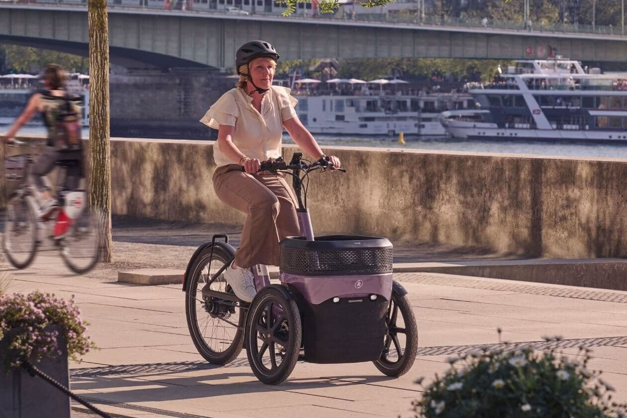 tricycle-thuja-van-ram-04
