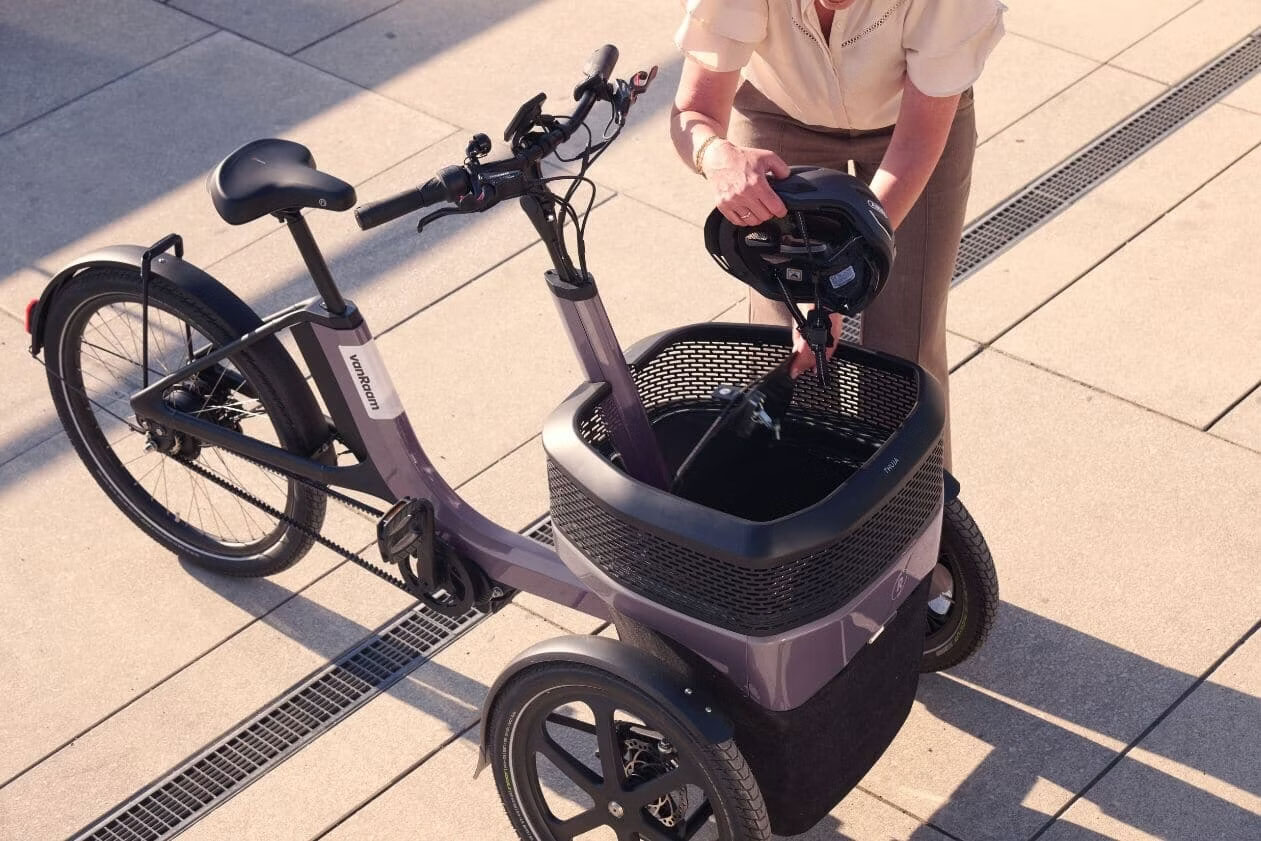 tricycle-thuja-van-ram-07